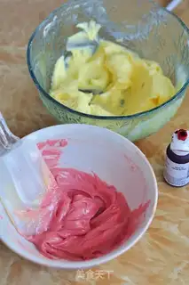Make Flowers and mango mousses step 21