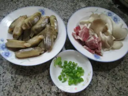 Make The salted meat show and the mushroom soup step 0