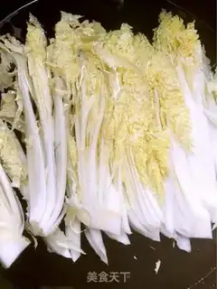 Make A cabbage garlic fan step 1