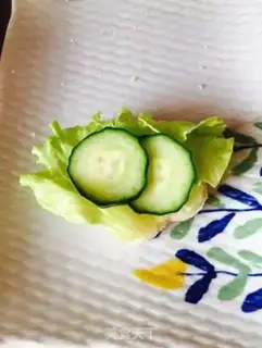 Make Flower toast burger step 7