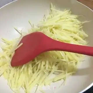 Make Spicy potato sauce step 2
