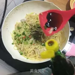 Make Spicy potato sauce step 5