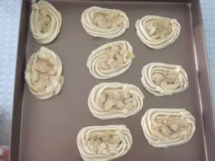 Make Roman shield cookies step 11