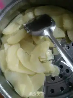 Make Rich potato ball step 0