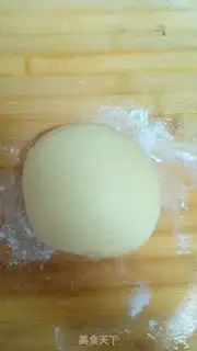 Make The yellow chicken squeezes bread step 4