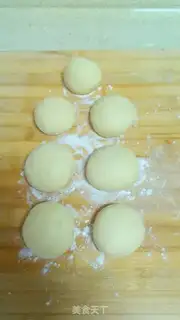 Make The yellow chicken squeezes bread step 5