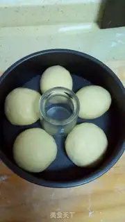 Make The yellow chicken squeezes bread step 8