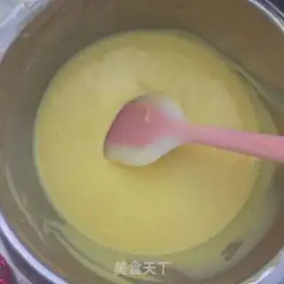 Make Mango heart cake step 5