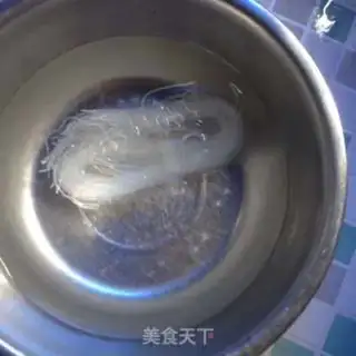 Make Garlic fan silk melon step 1