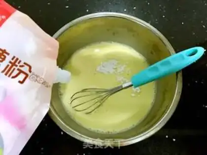 Make Mango lasagna cake step 1