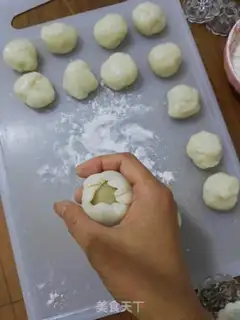 Make Ice white bean mooncake step 10