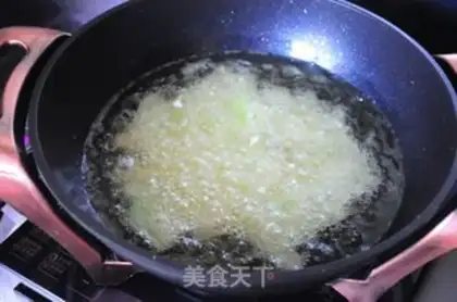 Make Three chickens in a dry pot step 6