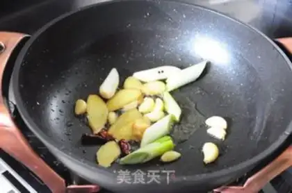 Make Three chickens in a dry pot step 9