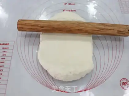Make Milky-white buns step 2