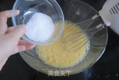 Make Zebra Cupcake step 2