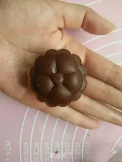 Make A sweet chocolate cocoon croissant step 13