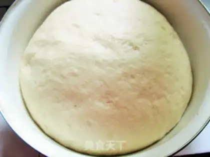 Make Big, loud meat buns step 1