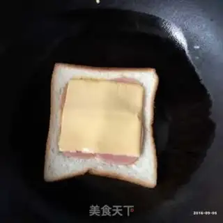 Make Egg ham cheese sandwich step 3