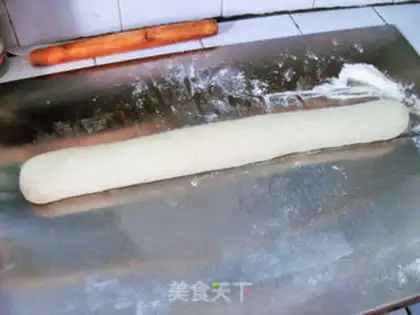 Make Big, loud meat buns step 3