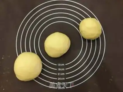 Make Square melon snack step 2