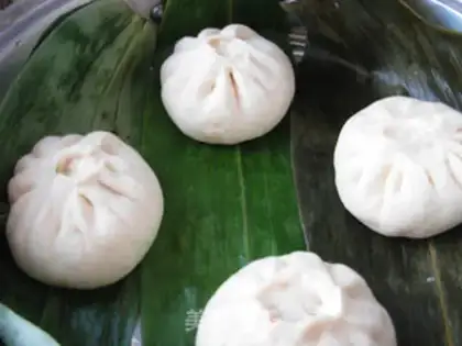 Make Big, loud meat buns step 6