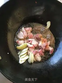 Make Red burning pig hoof step 2