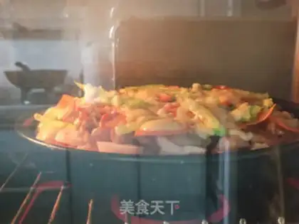 Make Black pepper chicken leg pizza step 19
