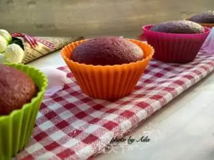 Make Red velvet cupcakes step 8