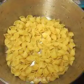 Make Cheese shell powder step 0