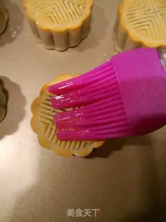 Make The omelet moon cake step 8