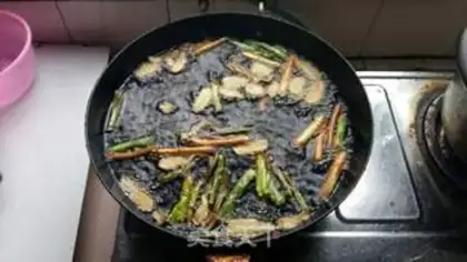 Make The Flaming Pots Bottom Approach step 1