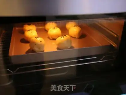 Make A different golden moon cake step 21