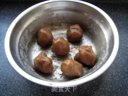 Make Coffee ice-cream mooncake step 7