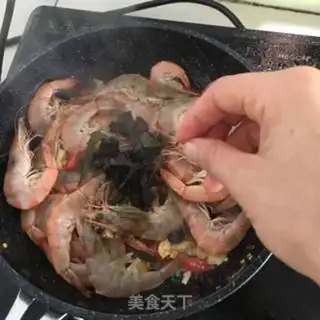 Make Spicy shrimp step 5