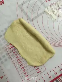 Make caterpillar bread step 7