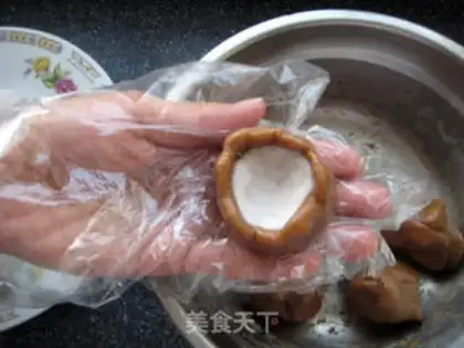 Make Coffee ice-cream mooncake step 15