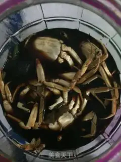 Make Homemade drunk crabs step 1