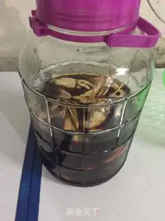 Make Homemade drunk crabs step 2