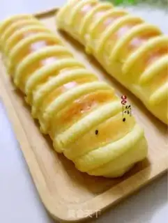 Make caterpillar bread step 17