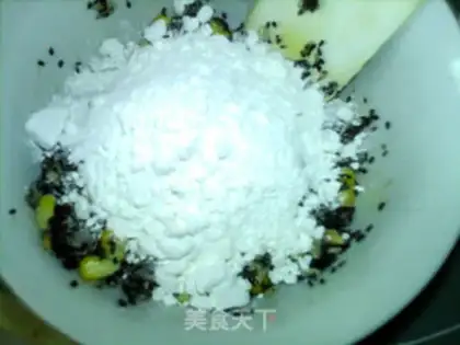 Make A wide corn black sesame moon cake step 11