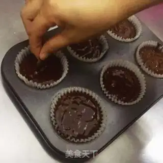 Make French lava chocolate mooncake step 6