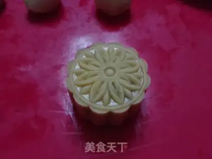 Make The cranberry mooncake step 5