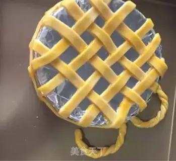 Make Autumn of Creative Bread step 9
