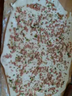 Make Onions of ham rolls step 5