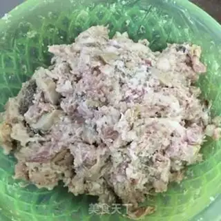 Make Hands on meatballs step 4