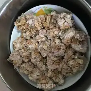 Make Hands on meatballs step 5