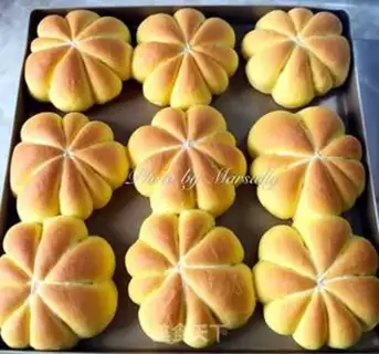 Make Autumn of Creative Bread step 26