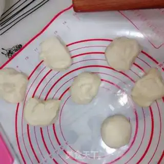 Make Yogurt almond buns and yogurt bean toast step 8