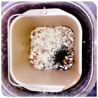 Make Specialty on the dam - smelt moon cake step 1