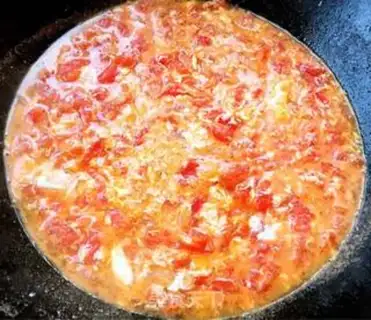 Make A silver ear soup for tomato eggs step 7